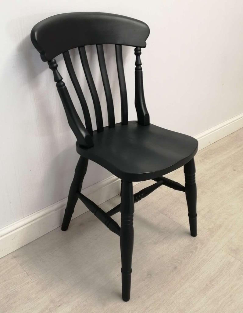 Spindle back deals chair black